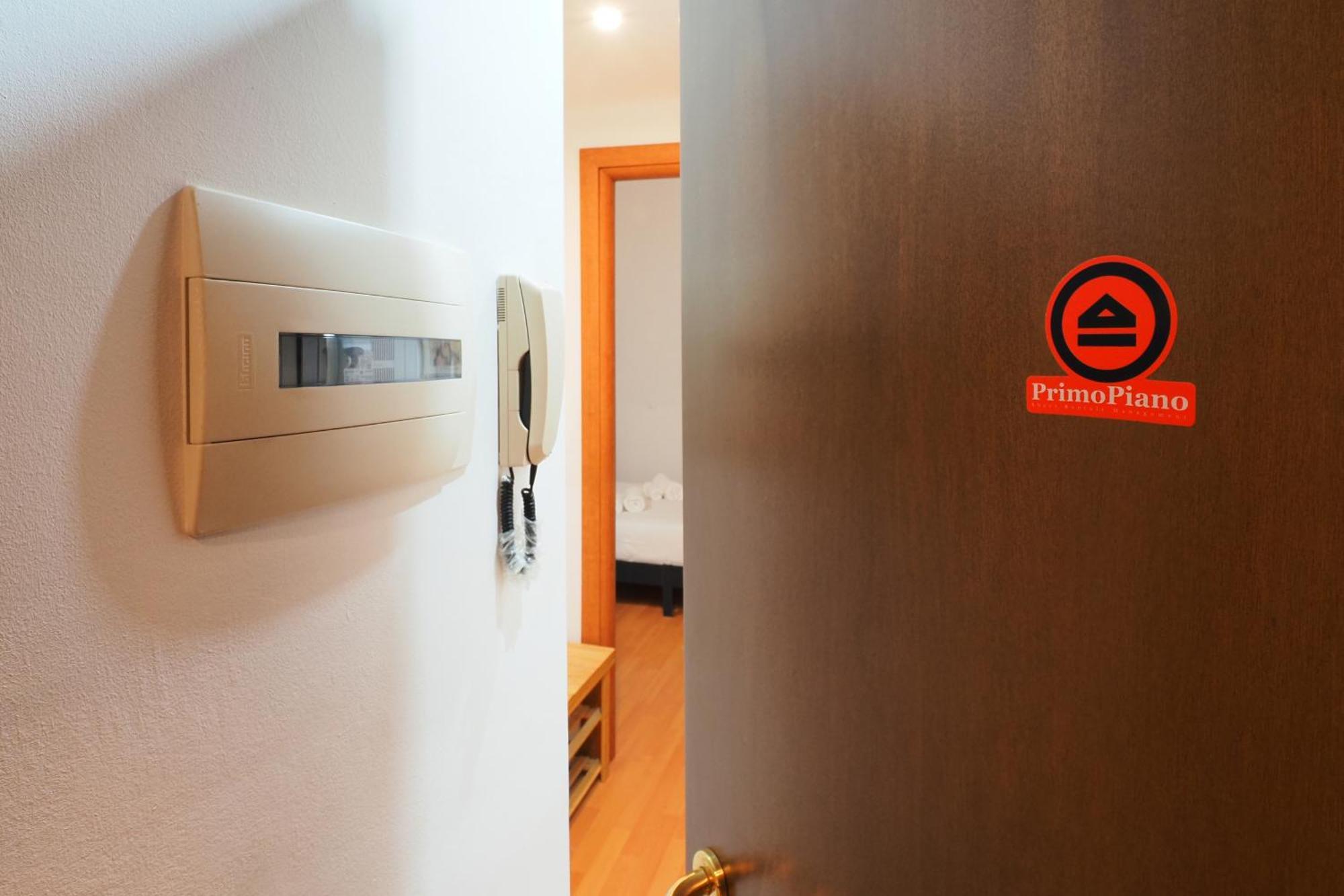 Apartamento Primopiano - Macchi Milán Exterior foto
